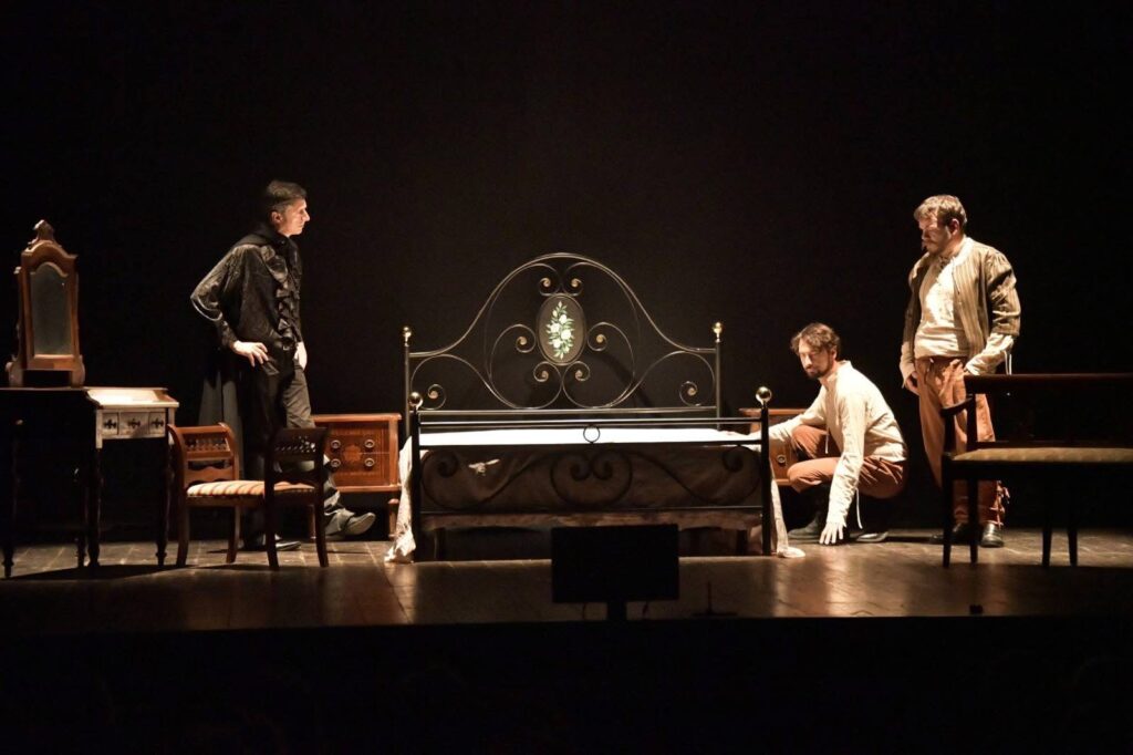 Una scena de «Il caso Migliorini» al Teatro Bolognini