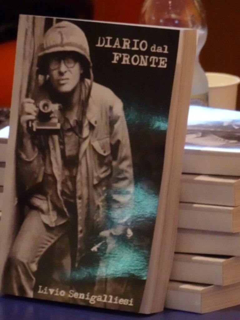 Il libro Diario dal fronte di Livio Senigalliesi